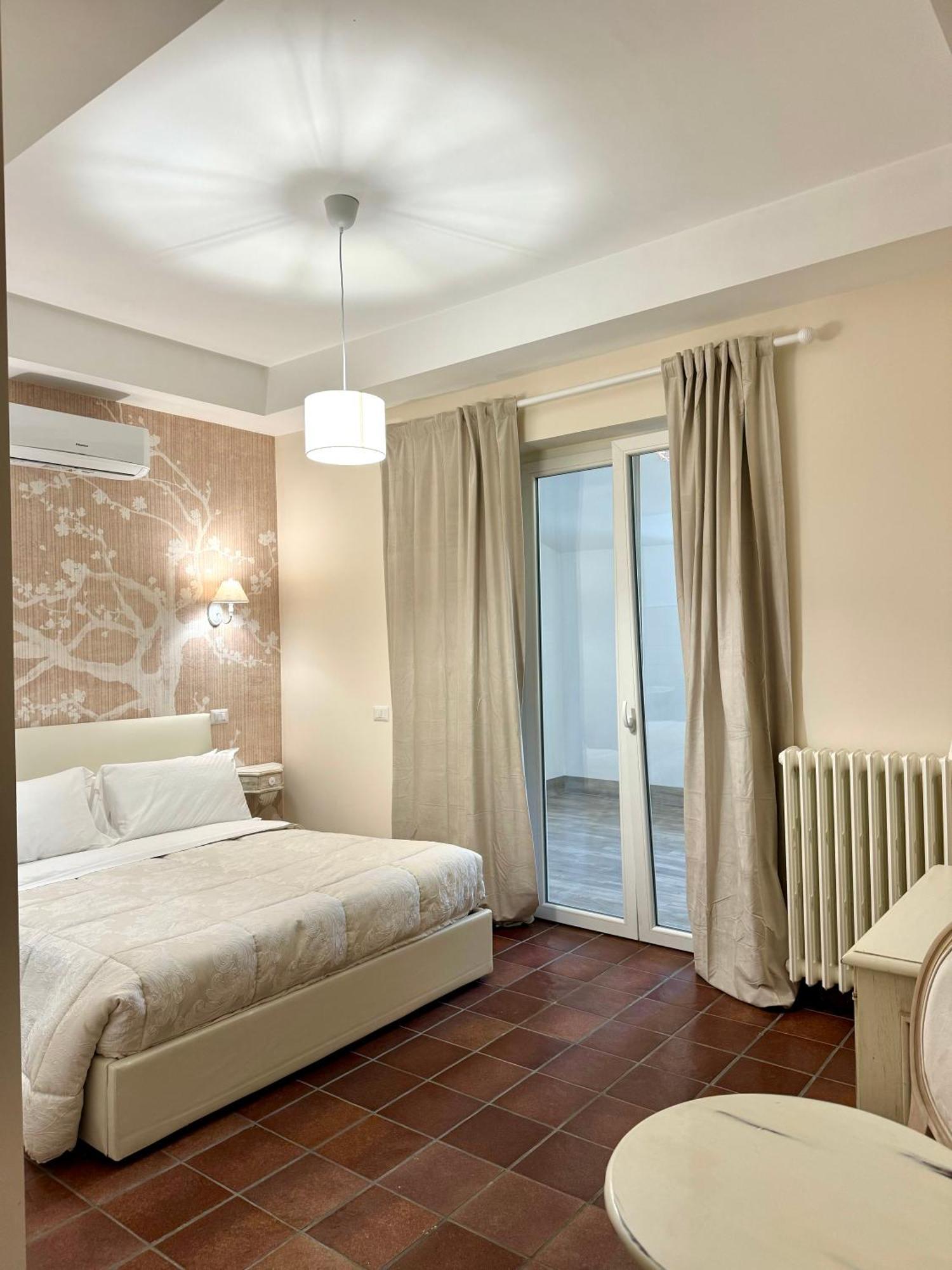 La Magnolia 140 Hotel Fiumicino Luaran gambar